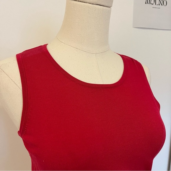 August Silk Designer Top Red Stretchy Size Small Workwear Sleeveless Daily Basic - Picture 8 of 9